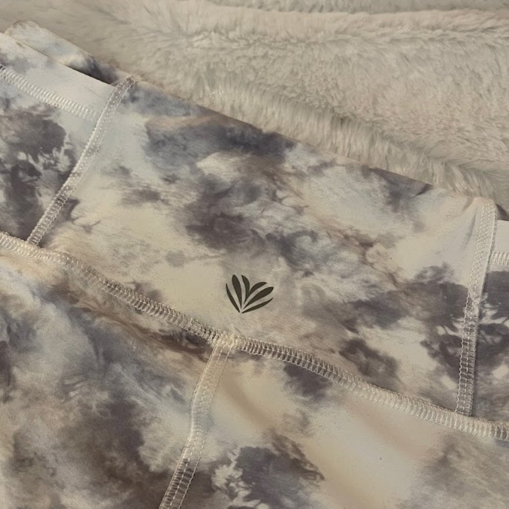 2079 Forever 21 Active Leggings Size Small - Picture 4 of 4